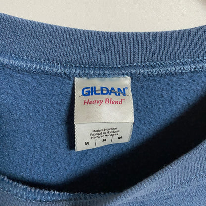 古着 used　GILDAN　ギルダン　長袖プリントスウェット　トレーナー　青　くすみブルー　レトロ　秋冬服　Mサイズ