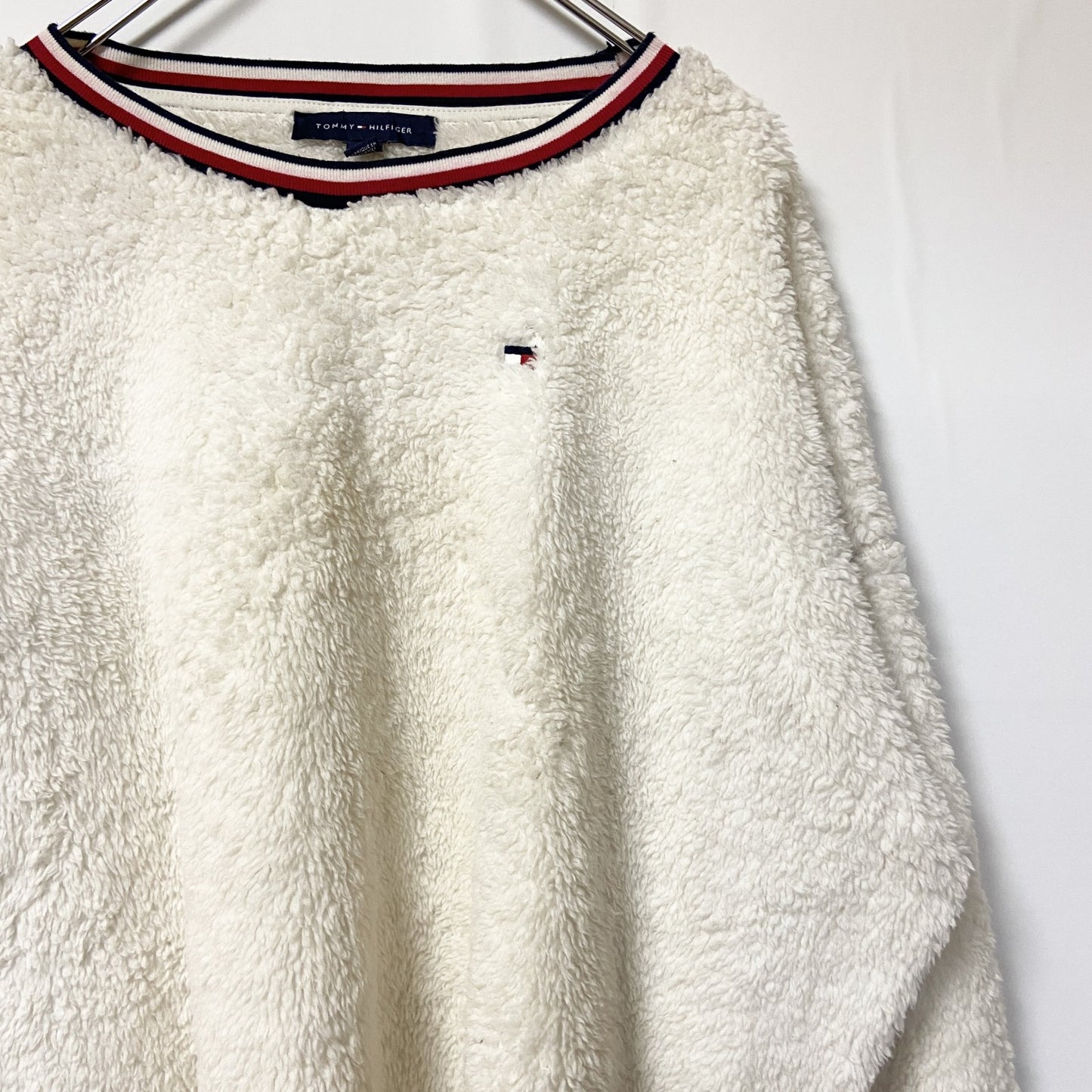古着 used　TOMMY HILFIGER トミーヒルフィガー　長袖ボアフリースプルオーバー　ロゴ刺繍　白　Lサイズ