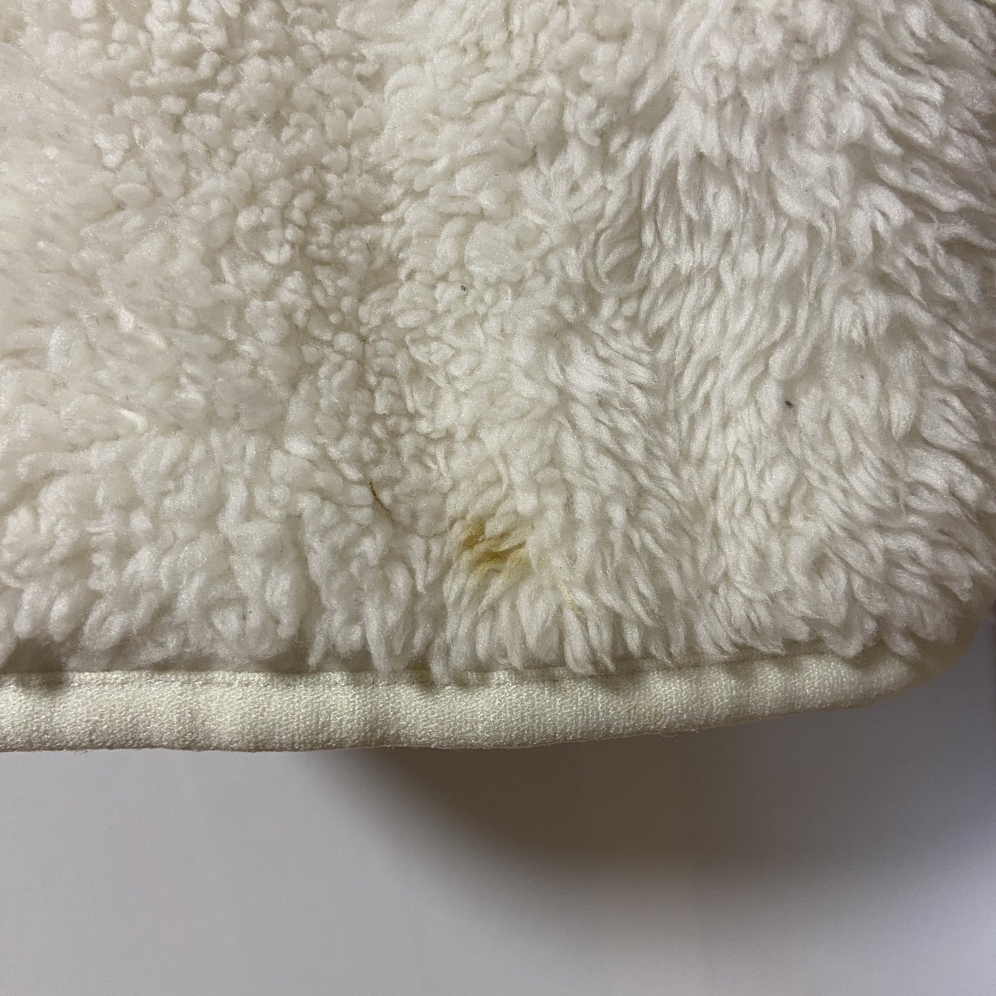 古着 used　TOMMY HILFIGER トミーヒルフィガー　長袖ボアフリースプルオーバー　ロゴ刺繍　白　Lサイズ